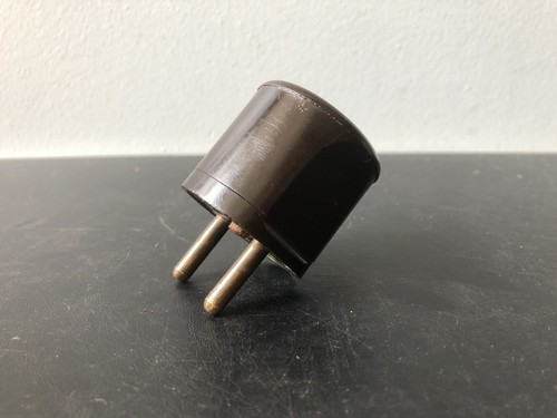 Vintage ancienne prise - ancienne,