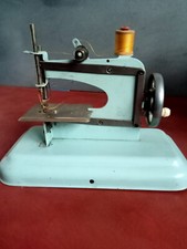 VINTAGE ANCIENNE MACHINE A COUDRE BREVETE SGDG JOUET DINETTE ENFANT  DECO