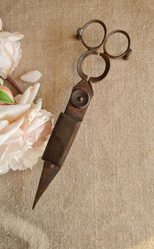 Ancien ciseau mouchette - ancien,