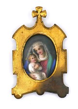 MEDAILLON EN PORCELAINE PEINTE