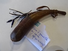 poire a grenaille en corne