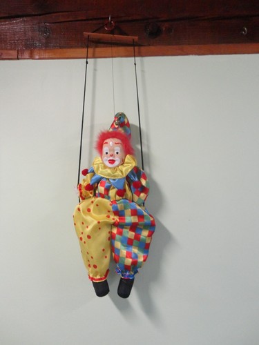Grand clown arlequin sur - clown,