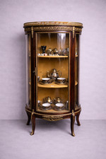 Vitrine de style Louis XV /