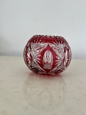 Vase rouge boule en cristal de Saint Louis modèle1