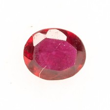 Pierre précieuse rubis naturel deep red de 0.27 carats coupe ovale