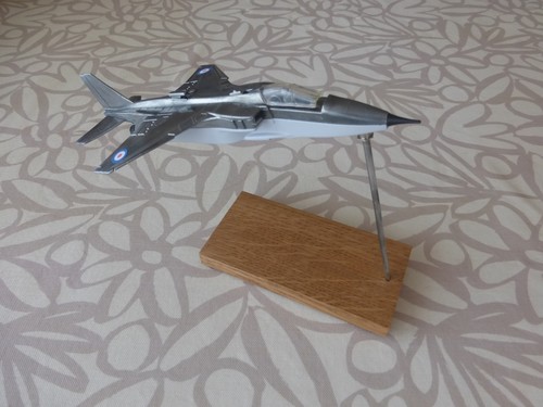Dinky toys avion 731 - 731, jaguar