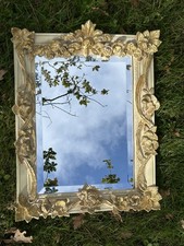 Miroir Bisauté de style XIX ème guirlandes de fleurs et feuilles