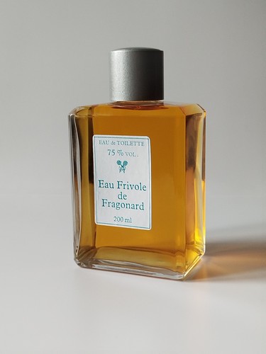 Eau frivole de - -,