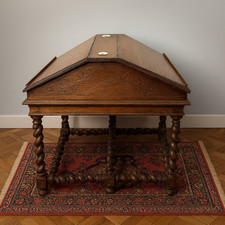 Rare bureau double ou pupitre pour enfants style Renaissance en chene