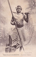 Nouvelle-Calédonie - Costume indigène Nouméa Océanie arme Kanak Tribal Canaque
