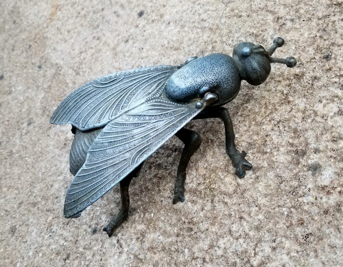 Cendrier mouche métal - ,