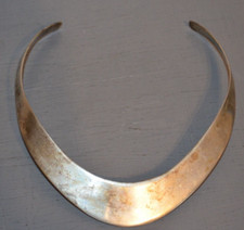 Collier Tour de Cou Rigide  Semi Ouvert en Argent Massif en Pointe