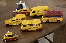Lot 6 vehicules /Cirque Pinder