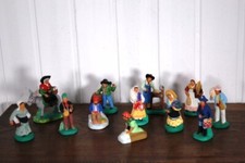 ANCIEN 12 santons peints de