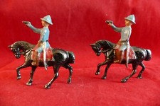 Plomb creux 1914/1918 Poilu à cheval avec pistolet - Petite taille