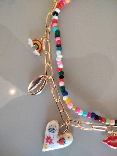 Deux colliers multicolore - colliers,