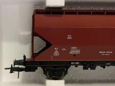 Wagon trémie - des BLS -