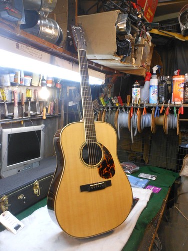 Larrivee acoustic guitar - d-60,