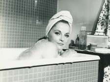 SEXY VIRNA LISI  LE BAMBOLE