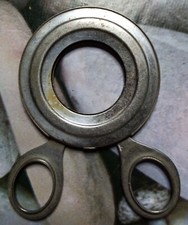 ANCIEN COUPE OEUF A LA COQU EN METAL, A NETTOYER