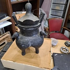 ancien brule encens asiatique