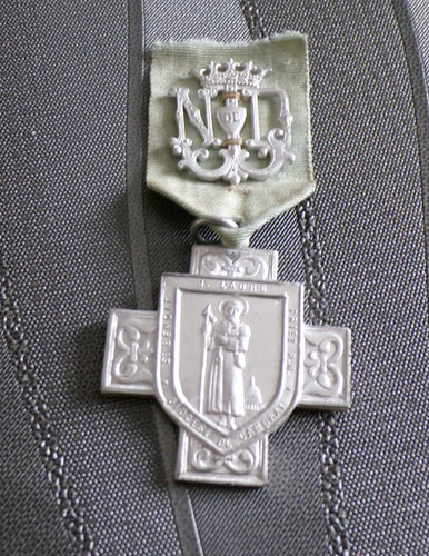 Broche religieuse notre - religieuse, dame