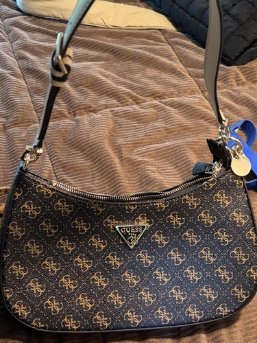 Guess handbag noelle very - very, good