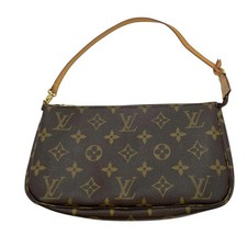 LOUIS VUITTON Pochette