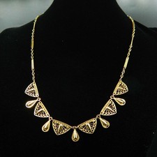 O935 - Ancien Collier Art