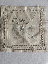 Napperon ancien à broder au