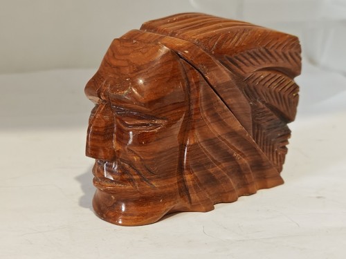 Briquet table sculpture - table,