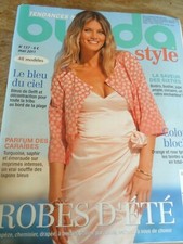MAGAZINE BURDA LA SAVEUR DES SIXTIES BOLERO BUSTIER JUPE CORSAIRE 2011 N°137