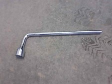 clé pneu MERCEDES-BENZ CLASE