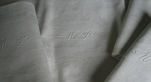 Ancienne nappe 4 serviette - &,
