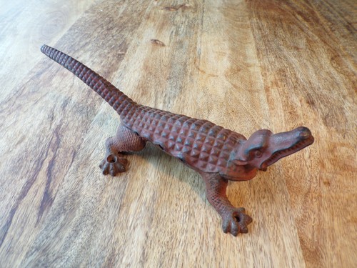 Ancien crocodile - ,