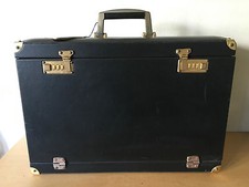 Valise Vintage Utilisée Avec Fermeture AMIIET Noir