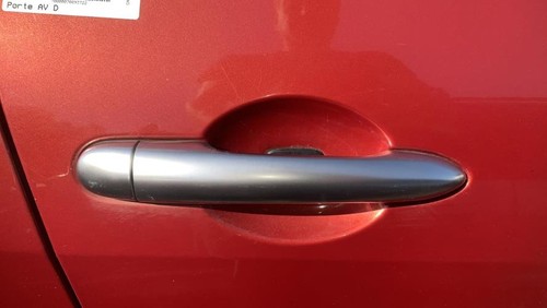 Poignee porte avant droit