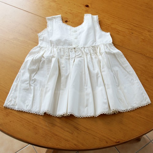 Ancienne robe enfant à - d'enfant,