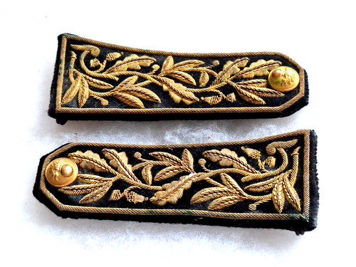 Epaulettes anciennes - , en