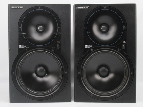 Pair mackie hr824 high - pair,