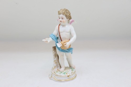 Poupée figurine porcelaine