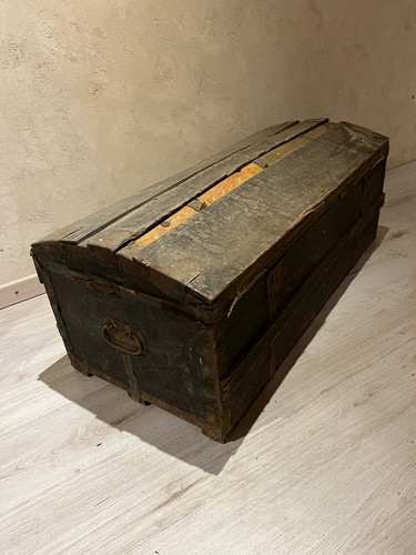 Grande malle bombée
