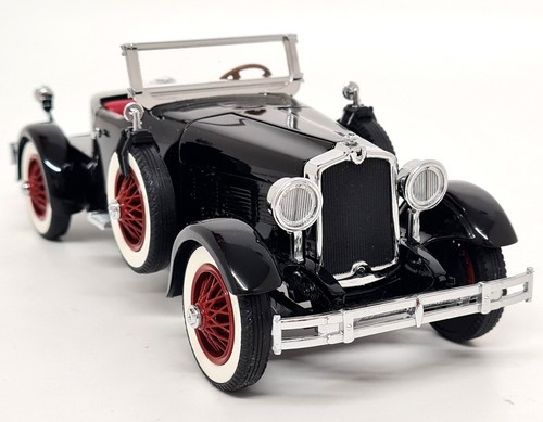 Danbury stutz black - danbury,