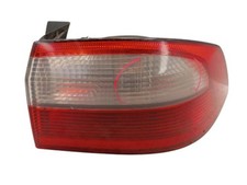 Feu arriere principal droit