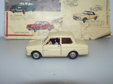 DINKY TOYS  ANCIEN  VOITURE DAF   référence 508  EXCELLENT ETAT AVEC CONDUCTRICE