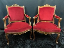 Paire de larges fauteuils à