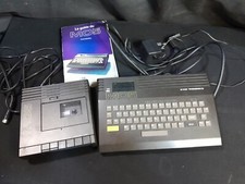 Ordinateur Thomson MO5 avec notice et lecteur de cassettes