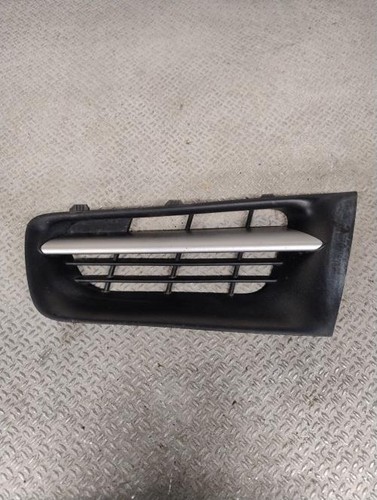 Grille calandre gauche - de,