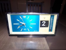 horloge réveil calendrier