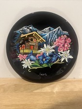 Assiette Déco Faïence Noire Peinte Décor Coloré Chalet Montagne Fleurs Edelweiss